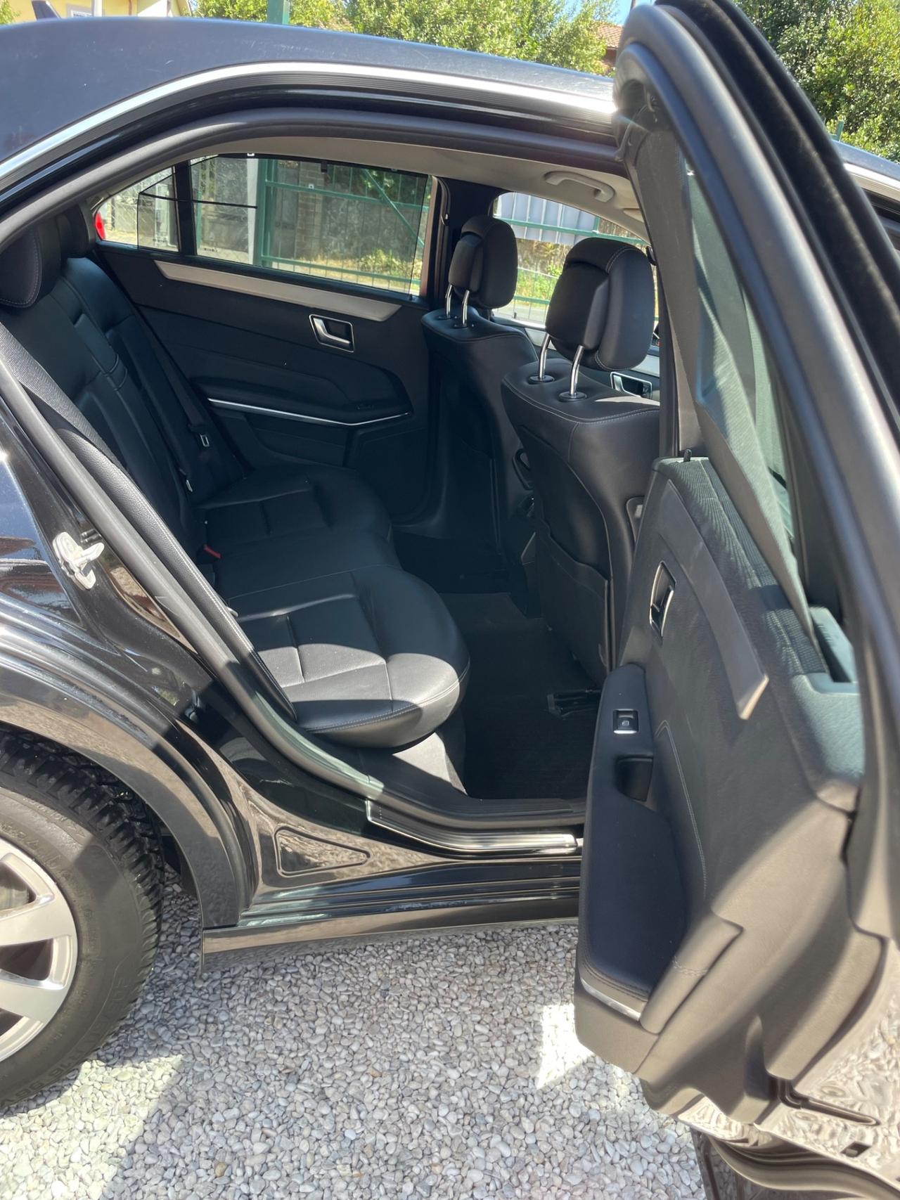 Mercedes-benz E 220 200 CDI Premium