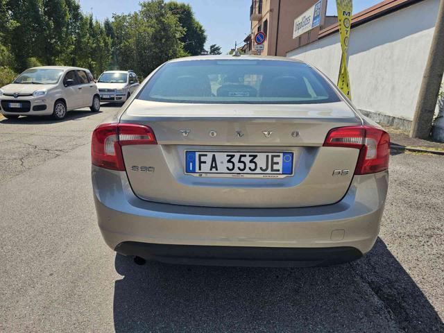 VOLVO S60 D3 Momentum
