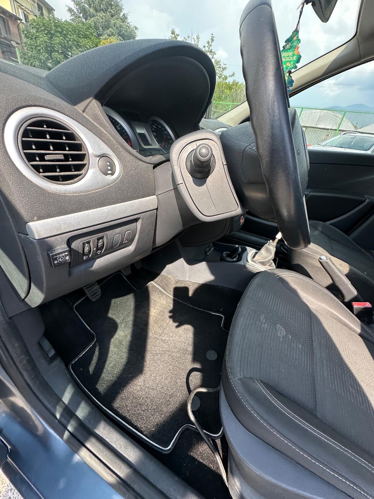 Renault Clio 1.2 16V 5 porte Luxe