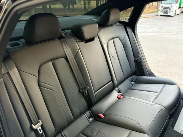 AUDI A6 TDI 150 kW S tronic quattro S line edition.