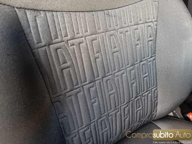 FIAT 500 1.0 Hybrid Red