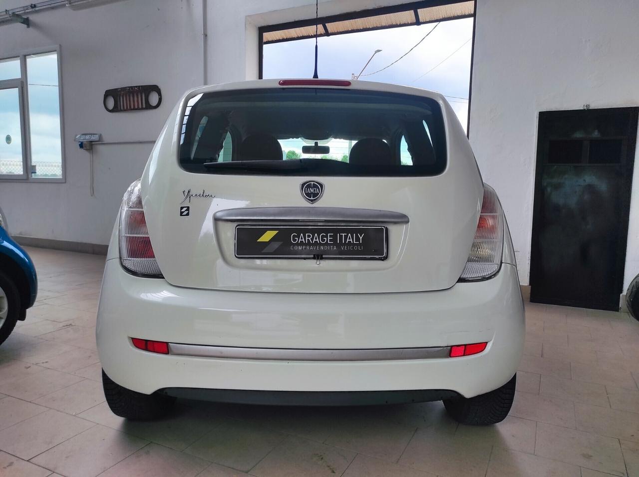 Lancia Ypsilon 1.2 Argento NEOPATENTATI