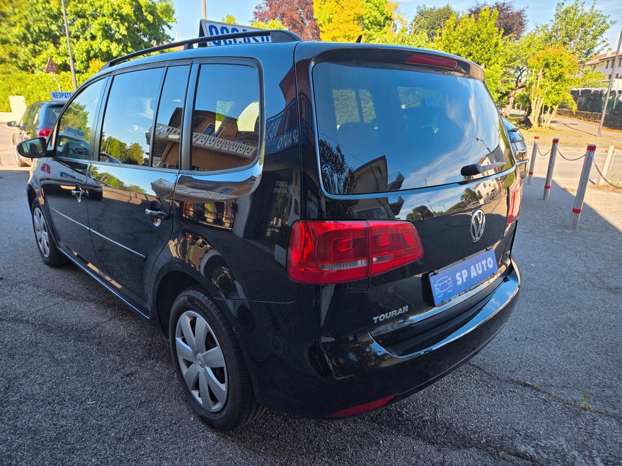 Volkswagen Touran 7 posti - 2011