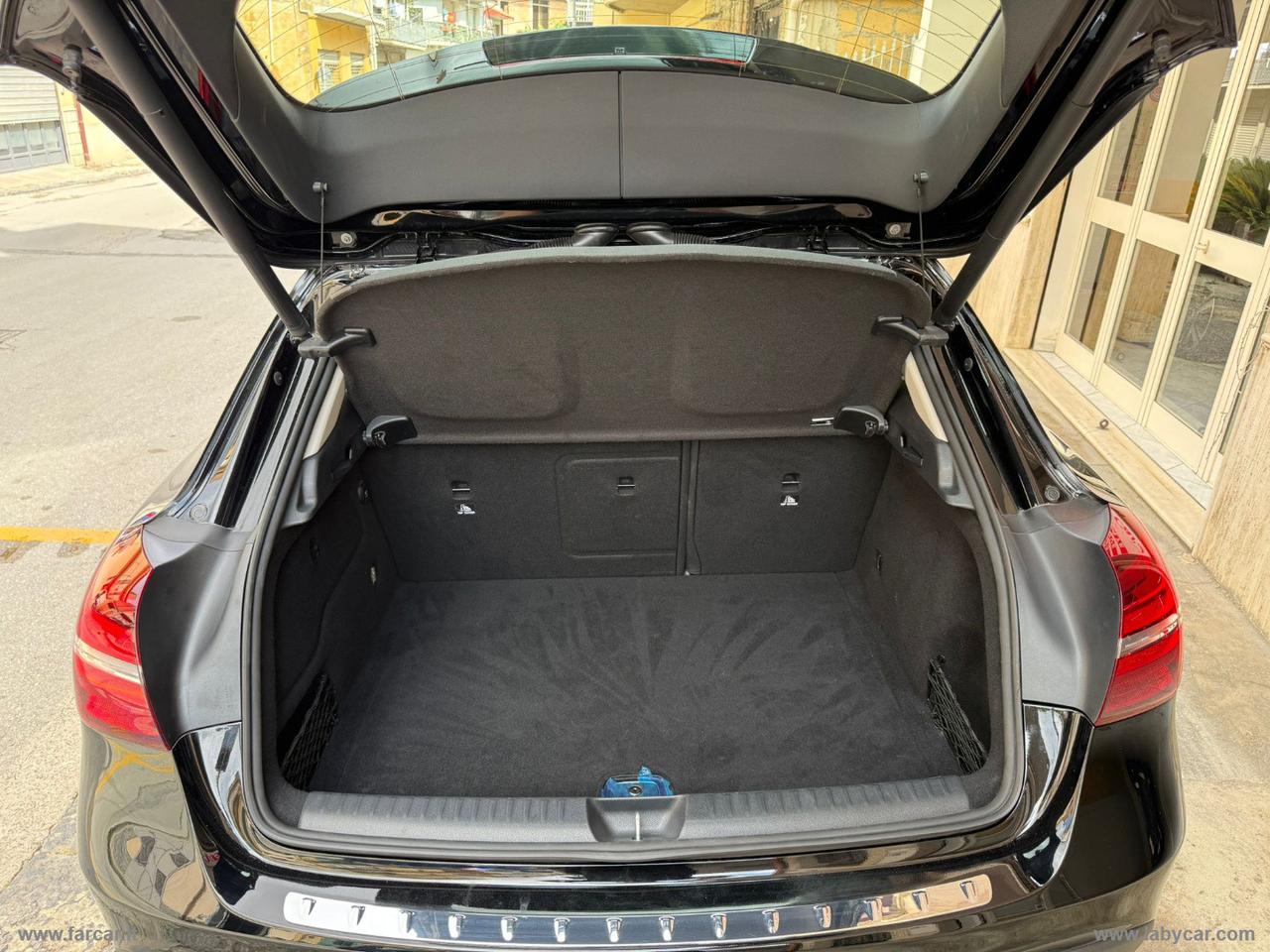 MERCEDES-BENZ GLA 200 d Automatic Sport CROSS