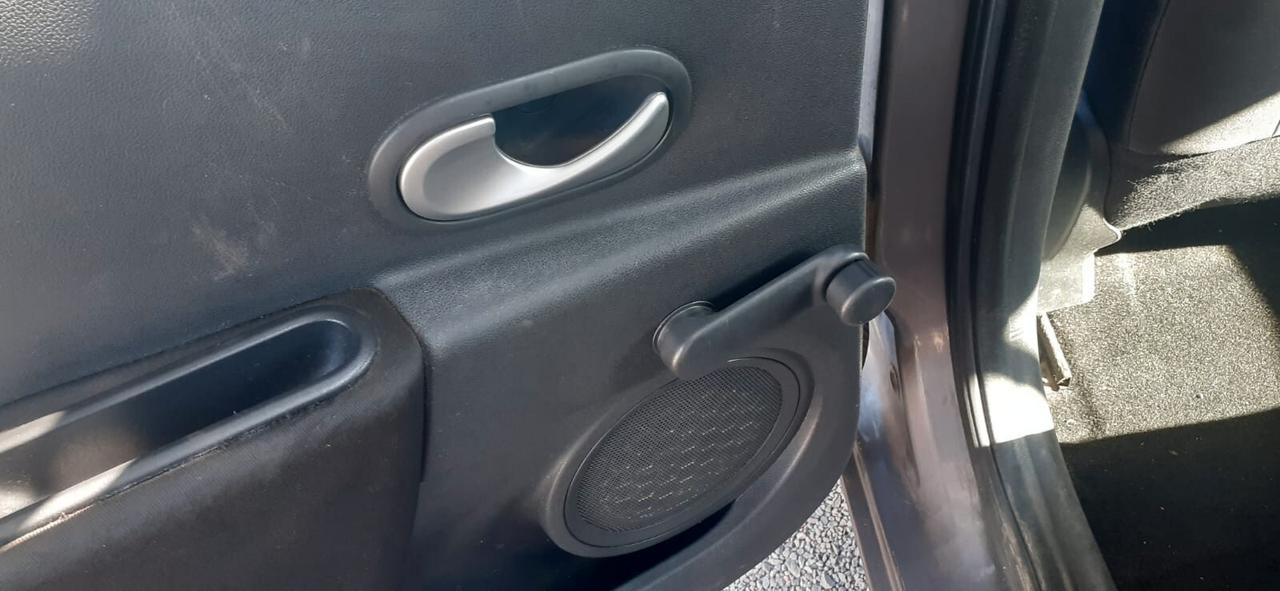 Renault Clio 2011 - 1.2 BENZINA CAMB. AUT. LB AUTOMOBILI