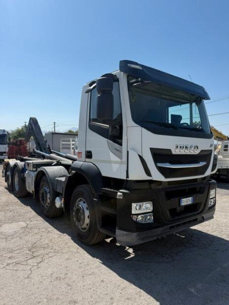 Motrice Iveco Stralis XP 460 scarrabile Rimorchio Piacenza Scarrabile
