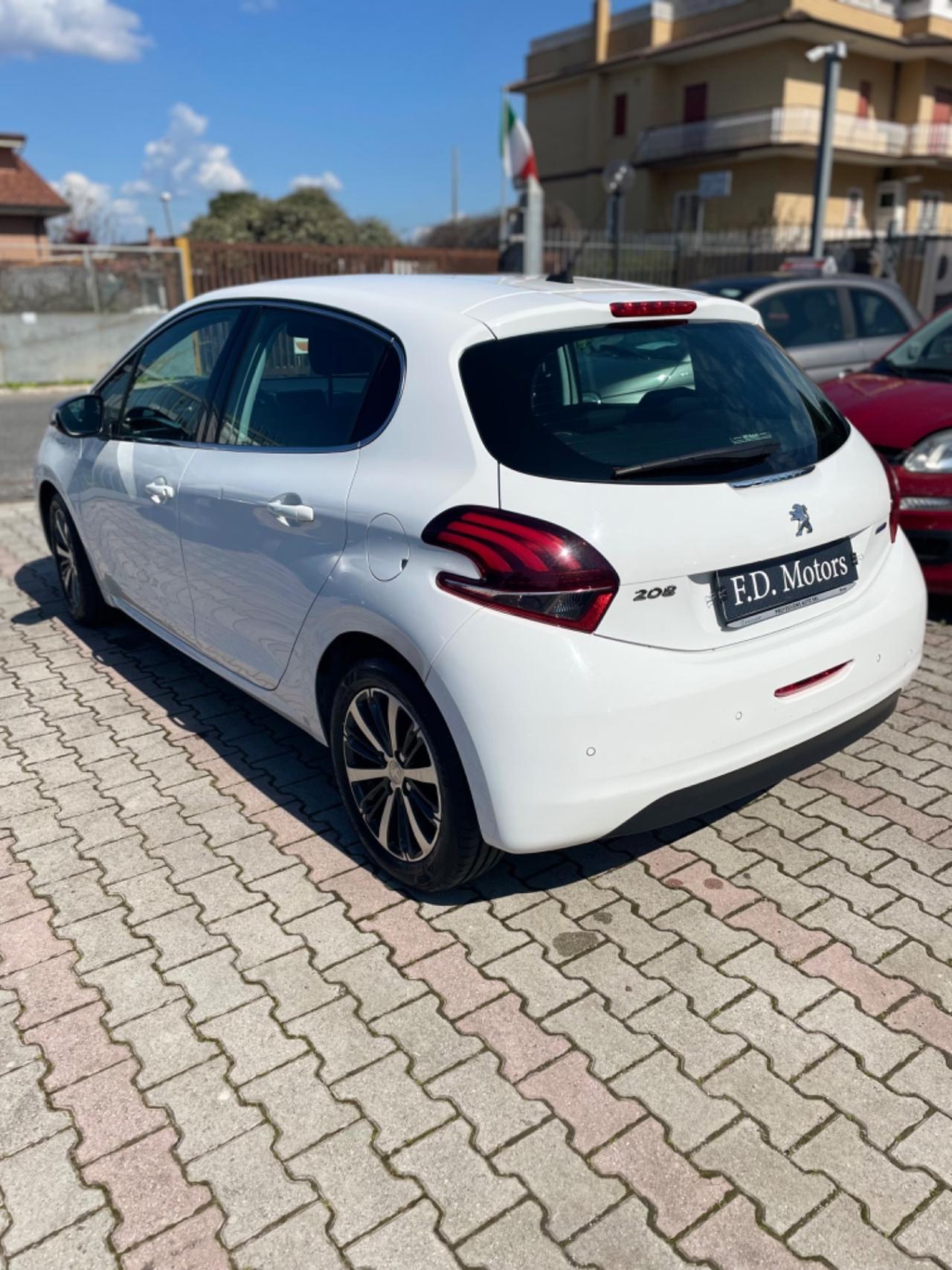 Peugeot 208 PureTech 82 5 porte Allure