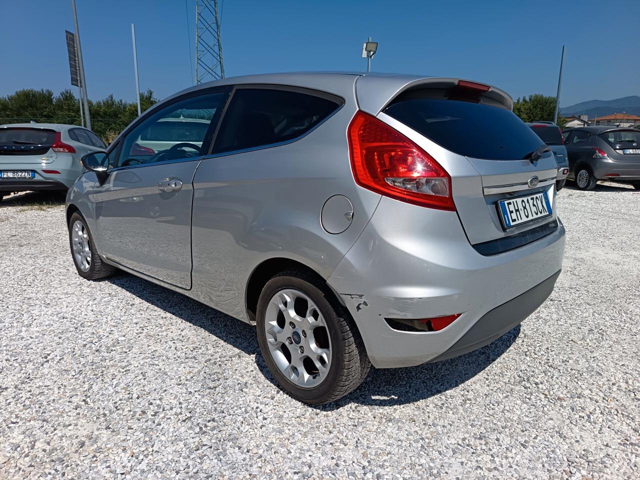 Ford Fiesta 1.4 TDCi 70CV 3 porte Titanium