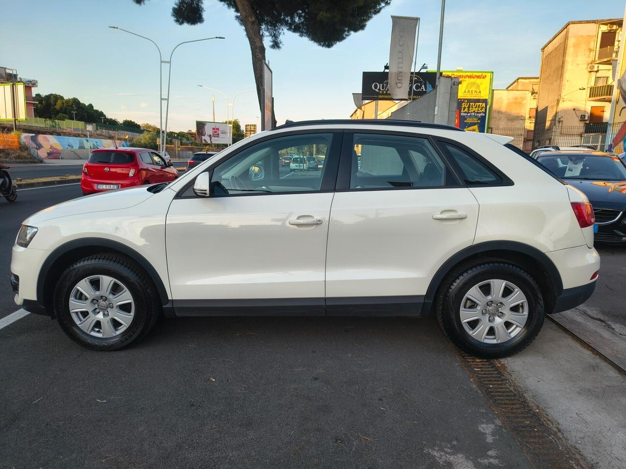 AUDI Q3 2.0 DIESEL TETTO PANORAMICO UNICOPROPRIETA