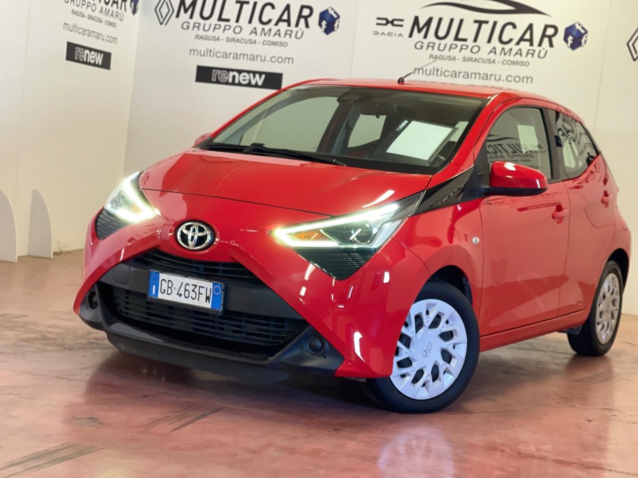 Toyota Aygo Connect 1.0 VVT-i 72 CV 5 porte x-wave grey