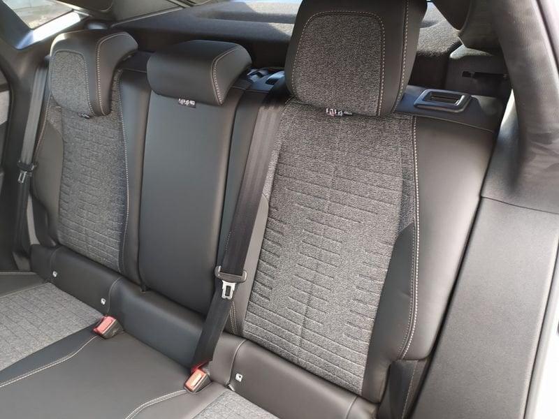 Peugeot 3008 145cv hybrid Allure Promo CBC 5