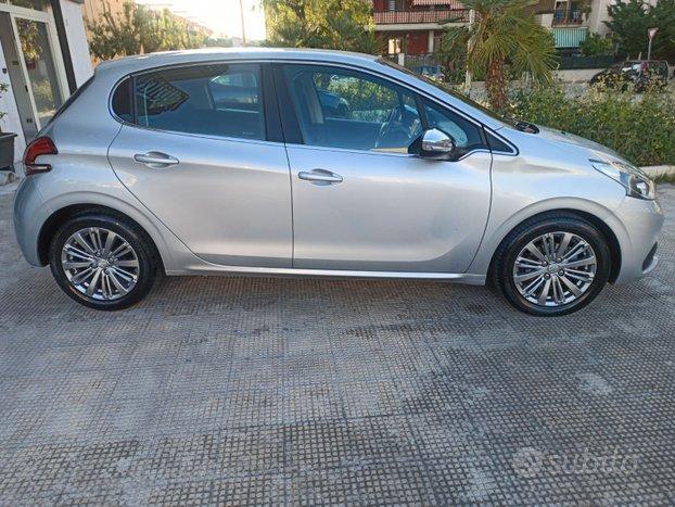 Peugeot 208 - 2018