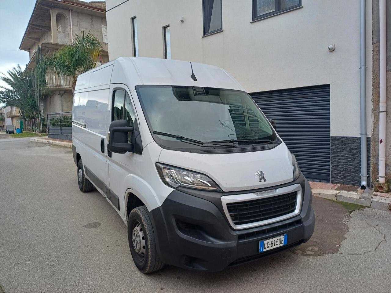 Peugeot boxer L2H2 anno 2021