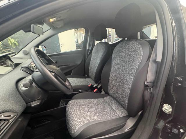 LANCIA Ypsilon 1.0 FireFly 5 porte S&S Hybrid Silver