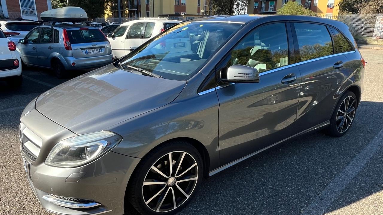 Mercedes-benz B 200 250 Automatic Premium