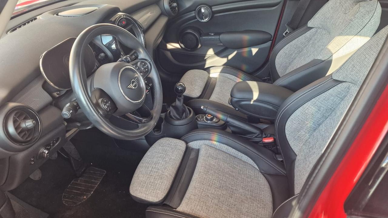 Mini 1.5 Cooper Business