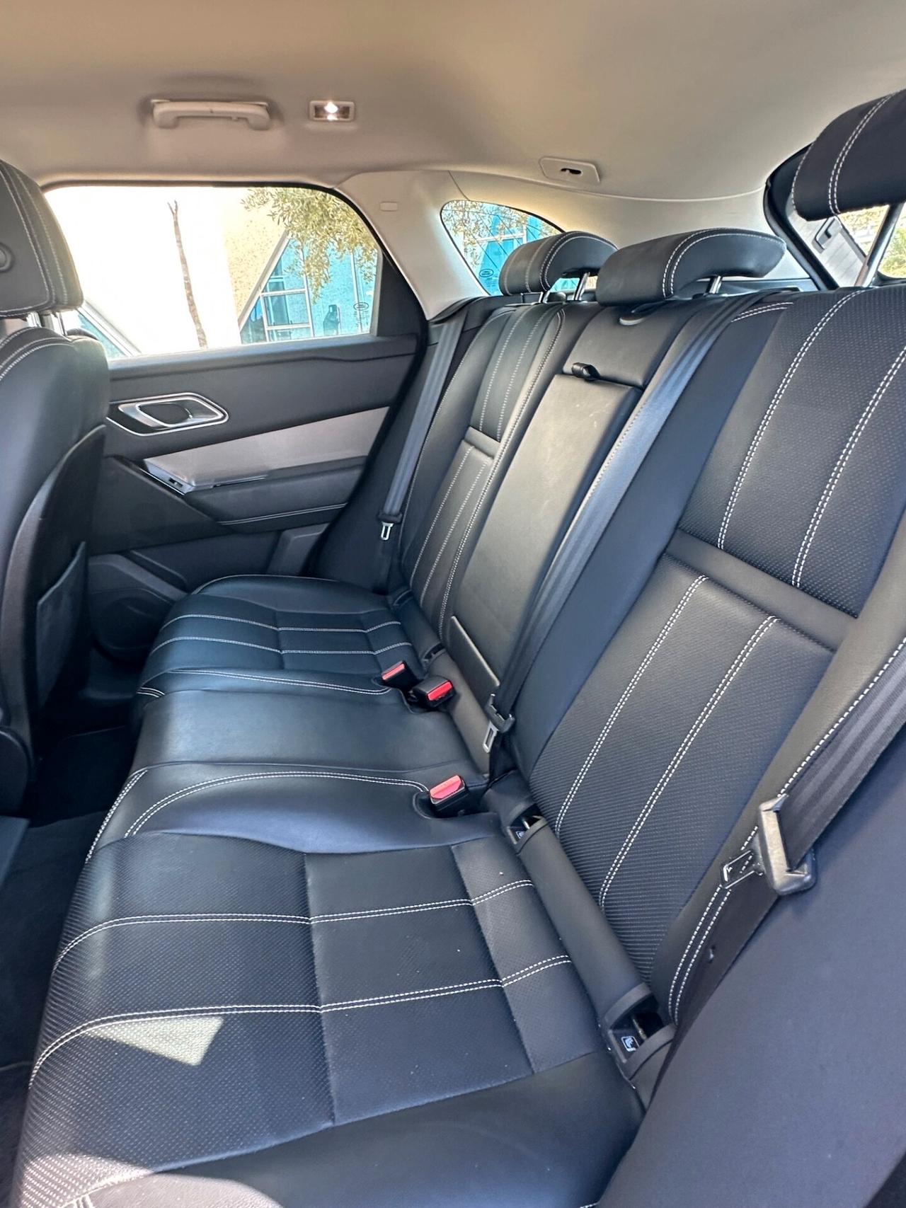 Range Rover Velar R-Dynamic Super Offerta T-stock prezzo imperdile