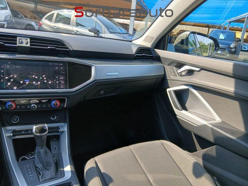 Audi Q3 Q3 40 2.0 tfsi Business Advanced quattro s-tronic.