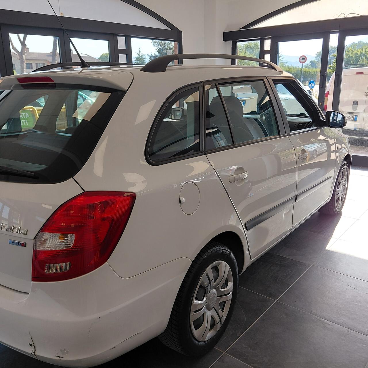SKODA FABIA ANNO 2011 BZ 1.2 ADATTA NEOPATENTATI KM 154 MILA