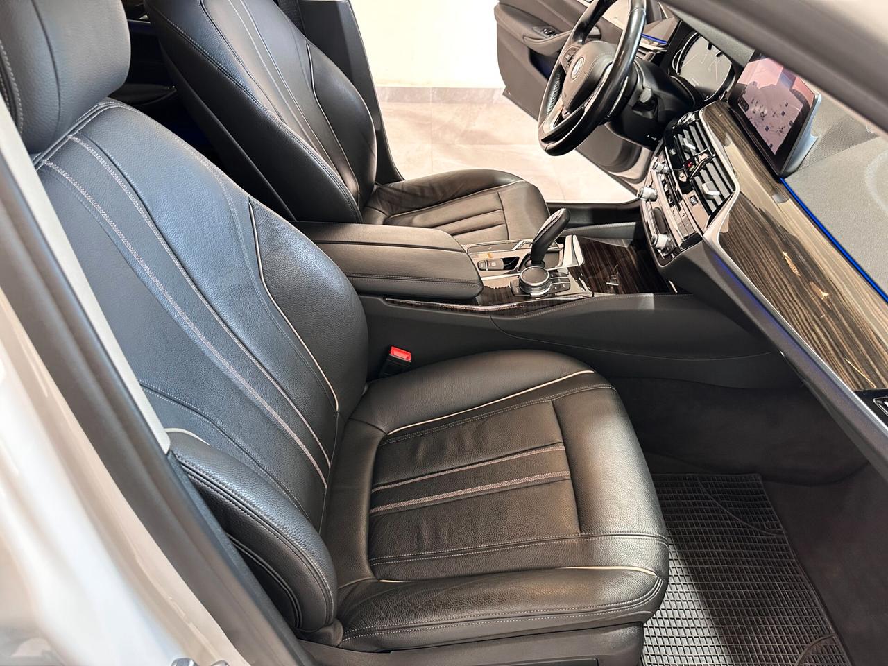 Bmw 530 530d xDrive Luxury - BERLINA - UNICO PROP.