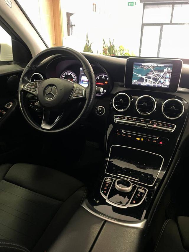 MERCEDES-BENZ GLC 220 d 4Matic Business