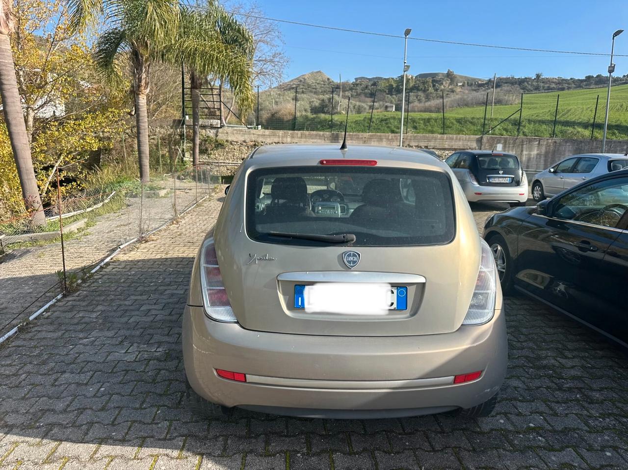 Lancia Ypsilon 1.3 MJT 75 CV Argento