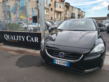VOLVO V40 SOLO 130.000 KM 2.0 DIESEL ANNO 2015