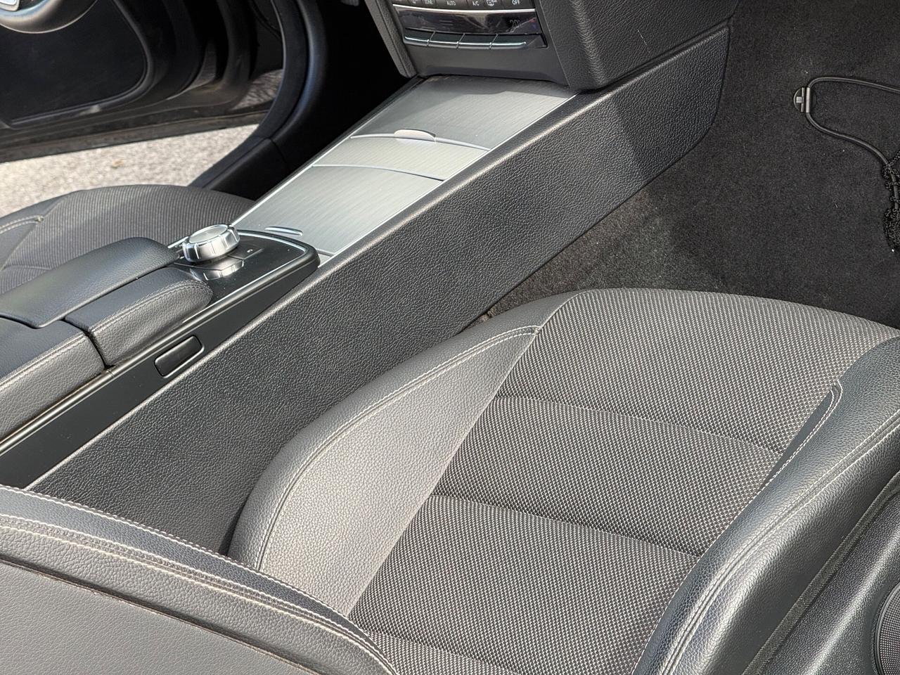 Mercedes-benz E 220 Cabrio-NAVI-AUTOMATICO-PERMUTABILE-.