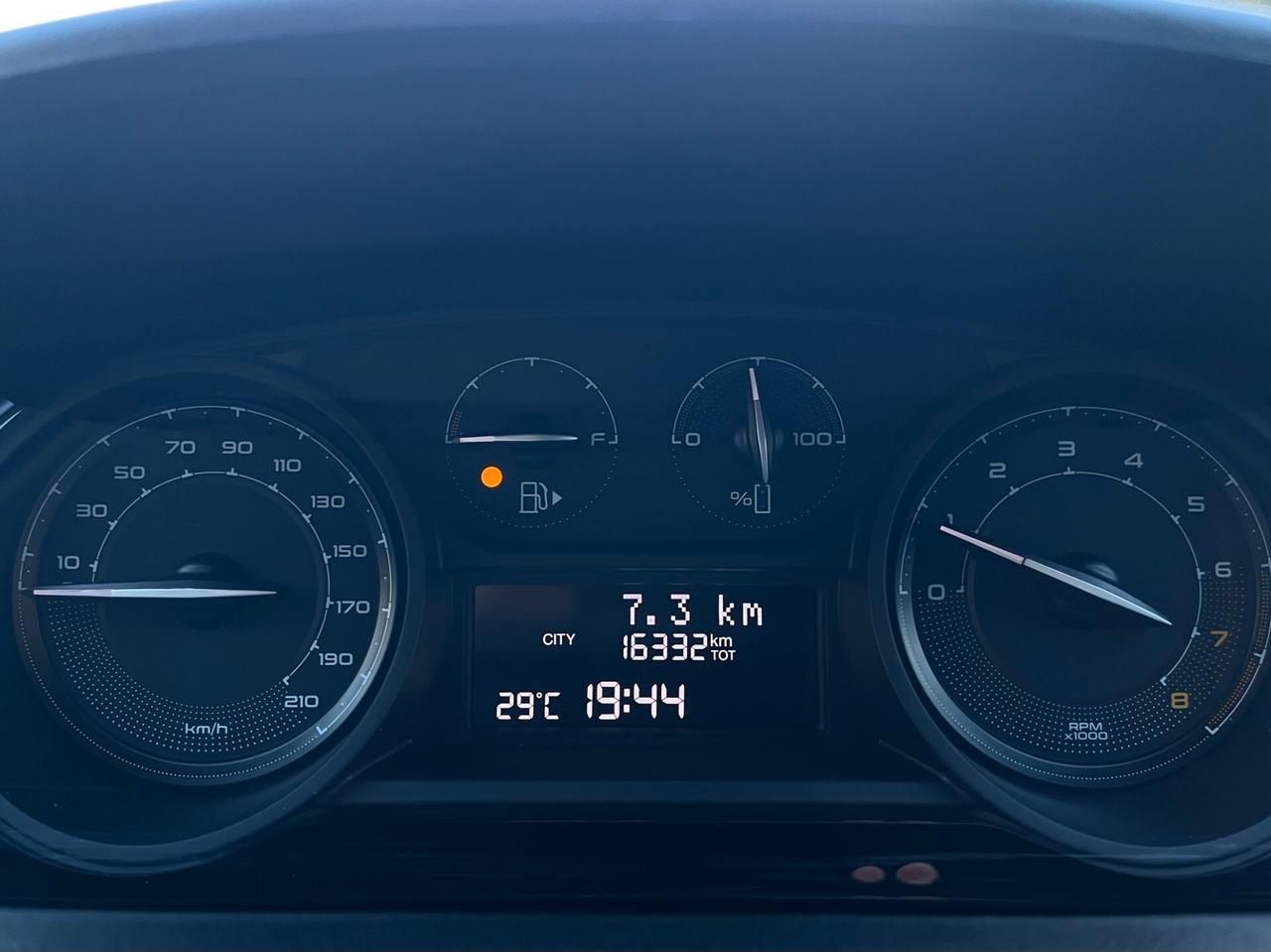Lancia Ypsilon 1.0 FireFly 5 porte S&S Hybrid Gold