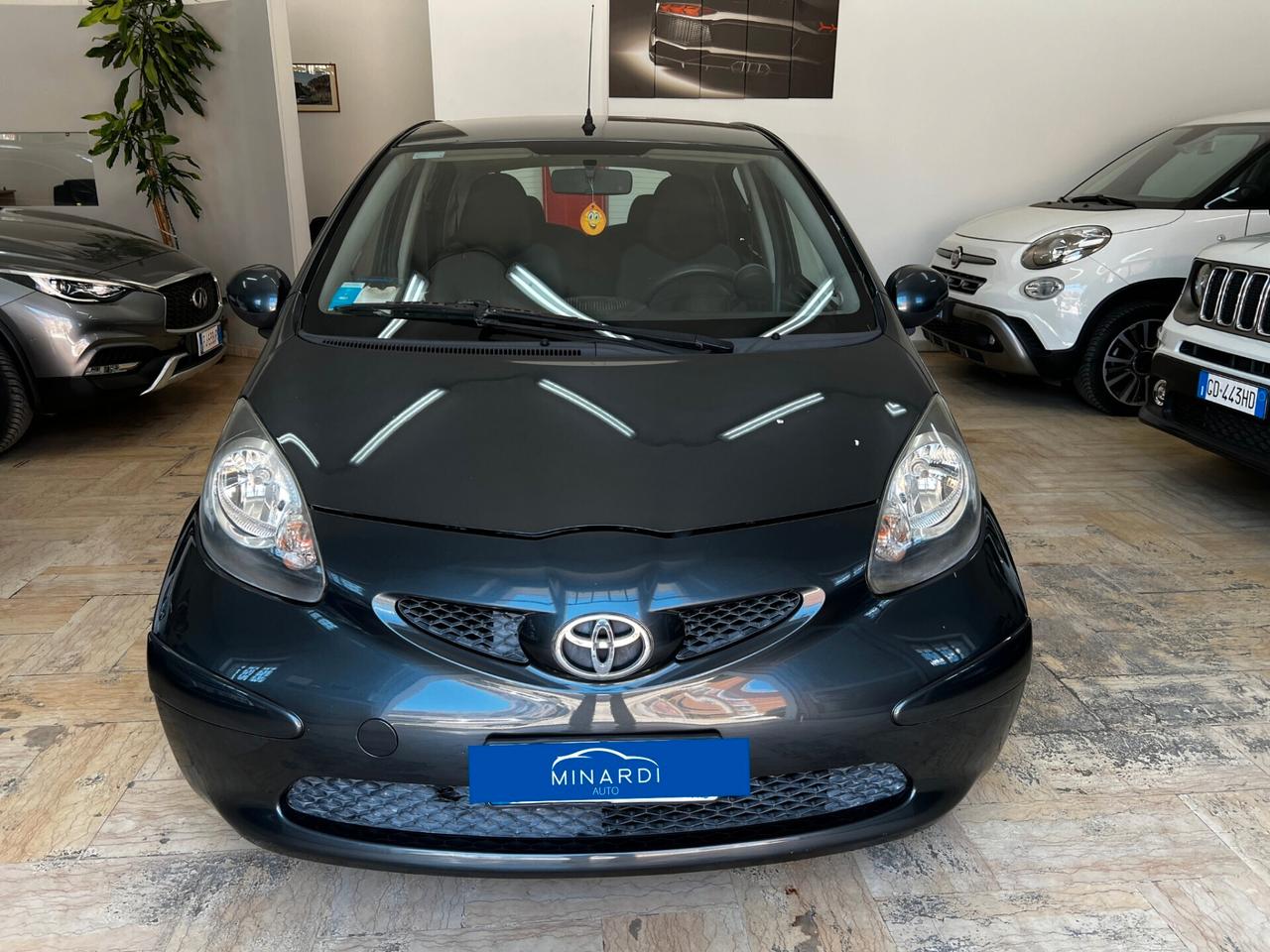 Toyota Aygo 1.0 12V VVT-i 5 porte Sol