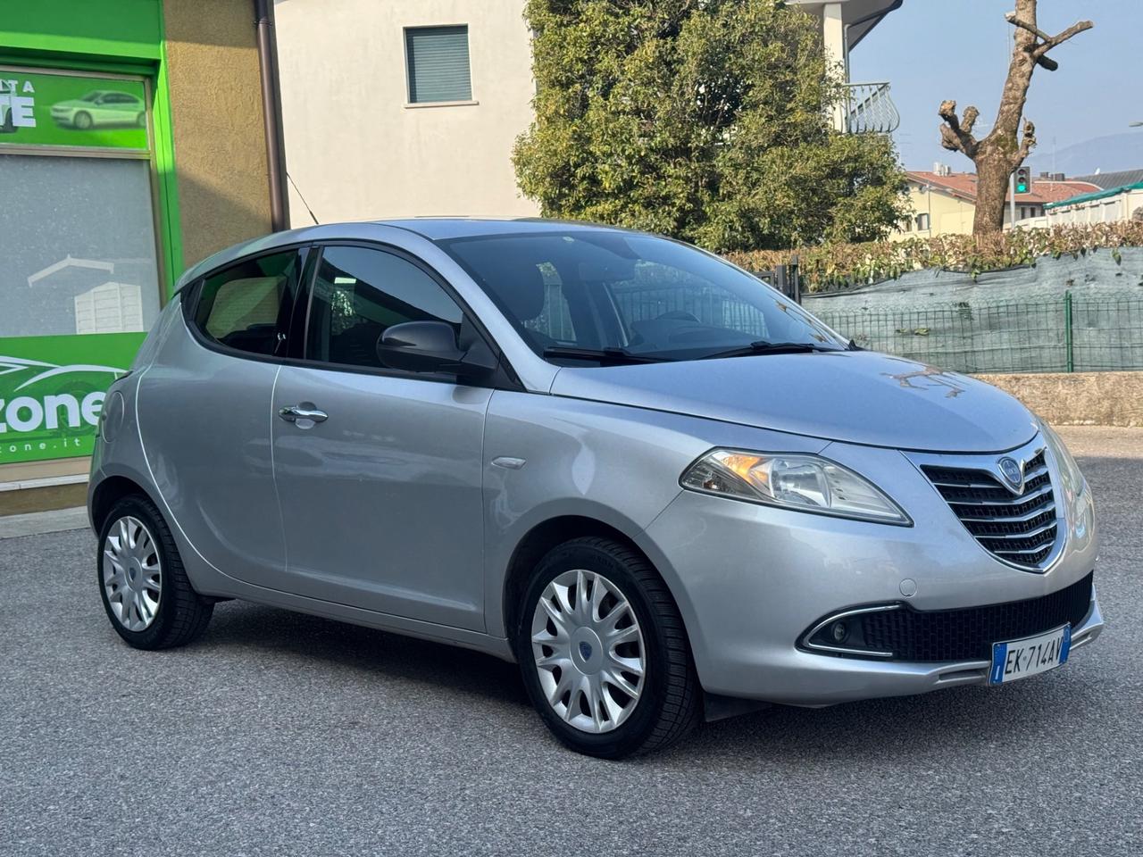 Lancia Ypsilon 1.2 Benzina 69 CV 5 p NEOPATENTATI