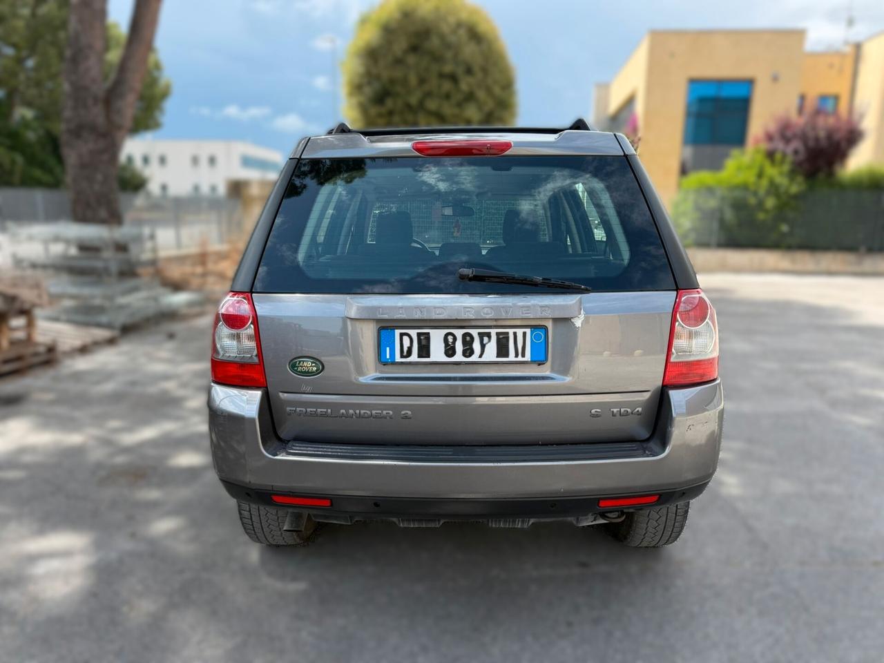 LAND ROVER FREELANDER 2010 2.2 D 12 MESI DI GARANZIA