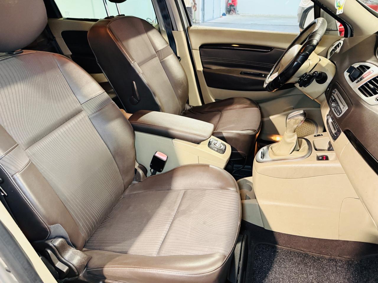 Scénic 2.0 dCi 150CV *AUTOMATICA*7 POSTI*