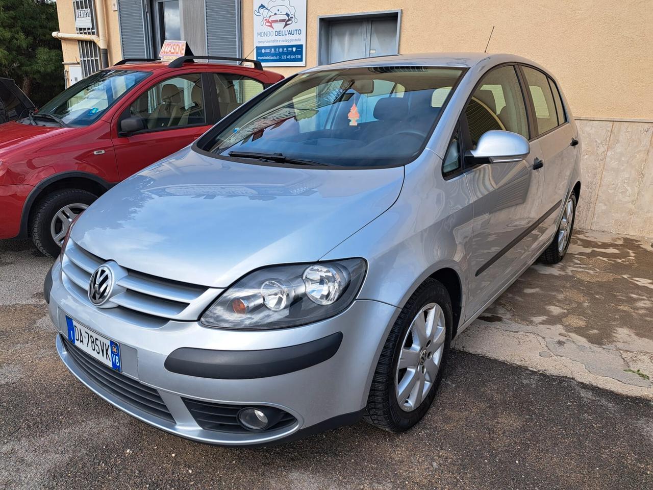 Volkswagen Golf Plus 1.9 TDI 5p-doppi gomme