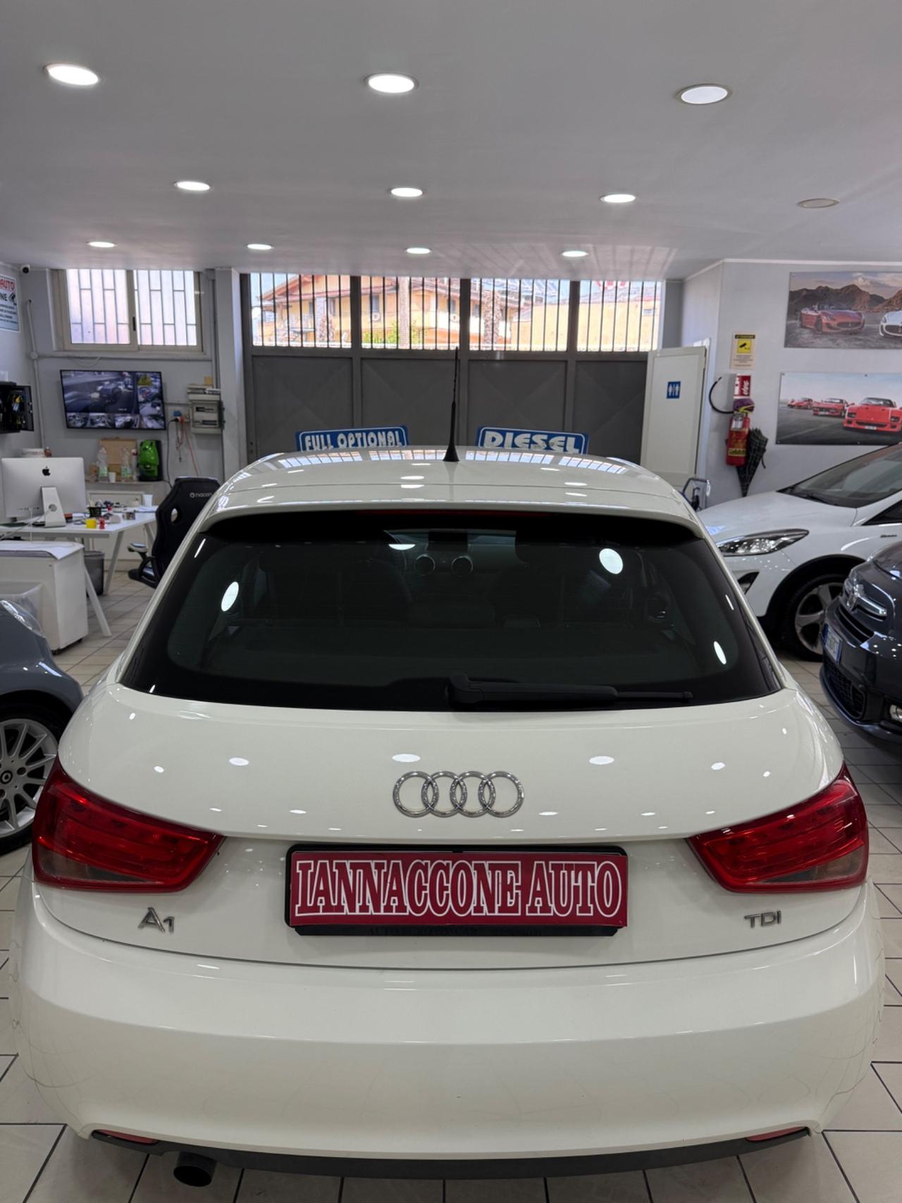 Audi A1 1.6 tdi 5P 2014 nuova full optional