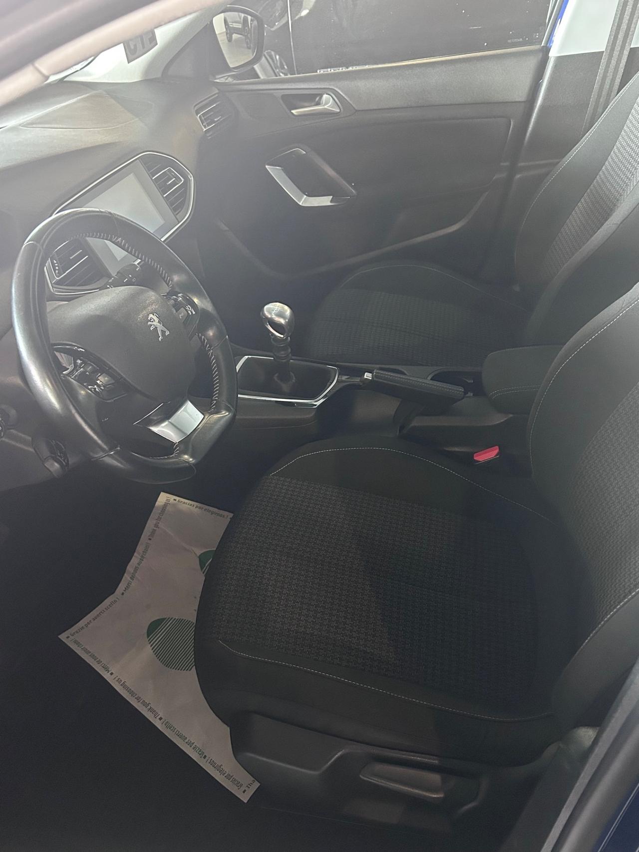 Peugeot 308 BlueHDi 130 S&S Allure