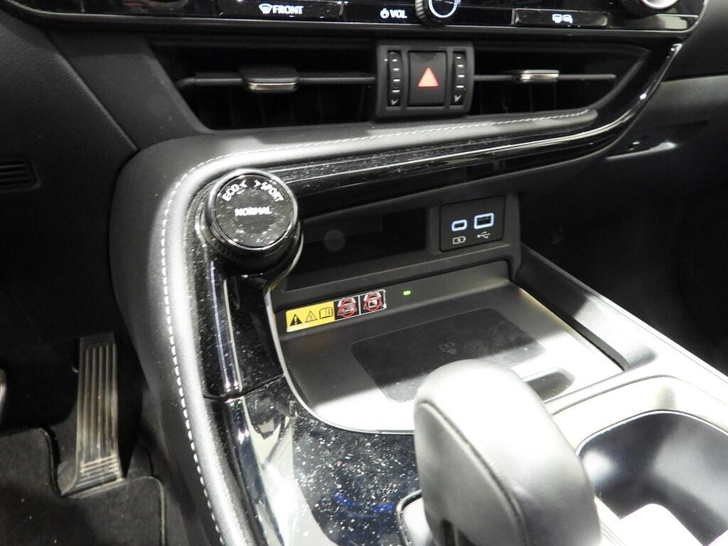 Lexus NX 2.5 Plug-in Premium 4WD e-CVT