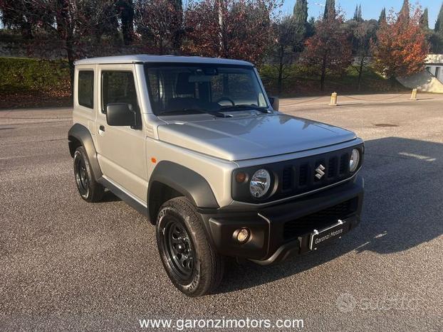 Suzuki Jimny 1.5 5MT PRO (N1)