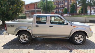 Nissan Navara Double Cab 2.5 td 133cv