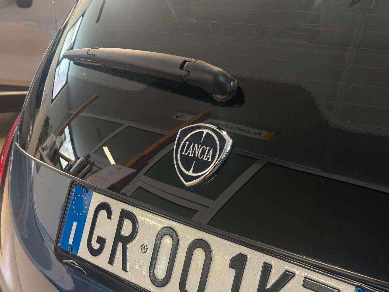 Lancia Ypsilon LANCIA YPSILON 1.0cc 69Cv Platino