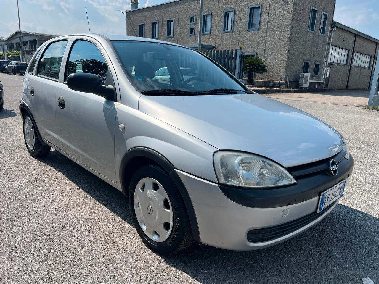 Opel Corsa 1.2i 16V cat 5 porte Euro 4 adatta a neopatentati