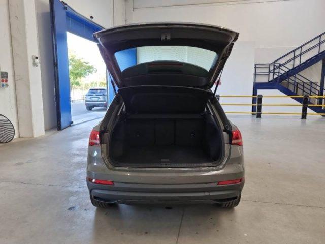 AUDI Q3 35 TDI S tronic Business Advanced