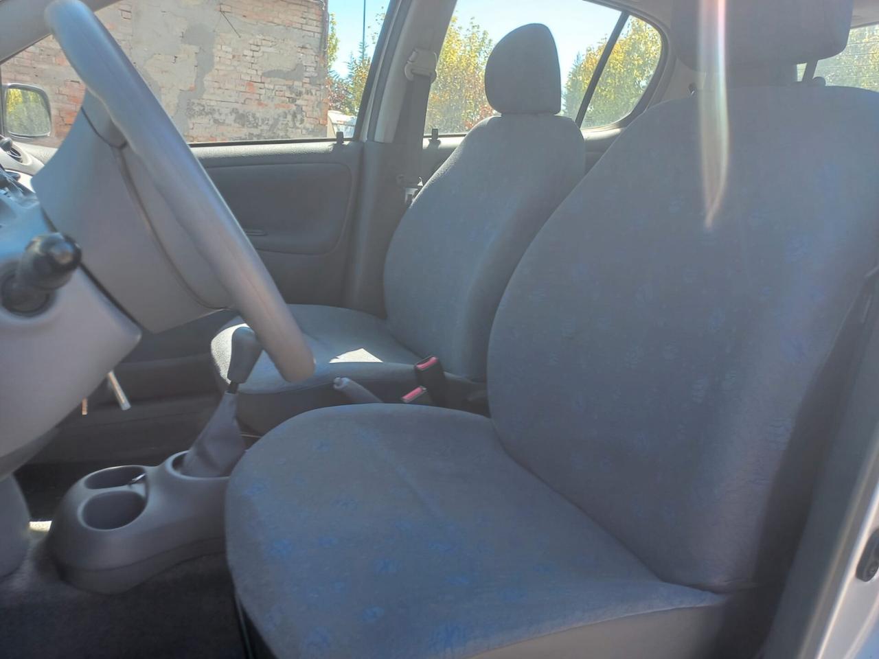 Toyota Yaris 1.0i 16V cat 5 porte '03