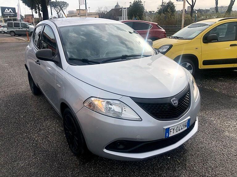 Lancia Ypsilon 1.2 69 CV 5 porte GPL Ecochic Elefantino Blu