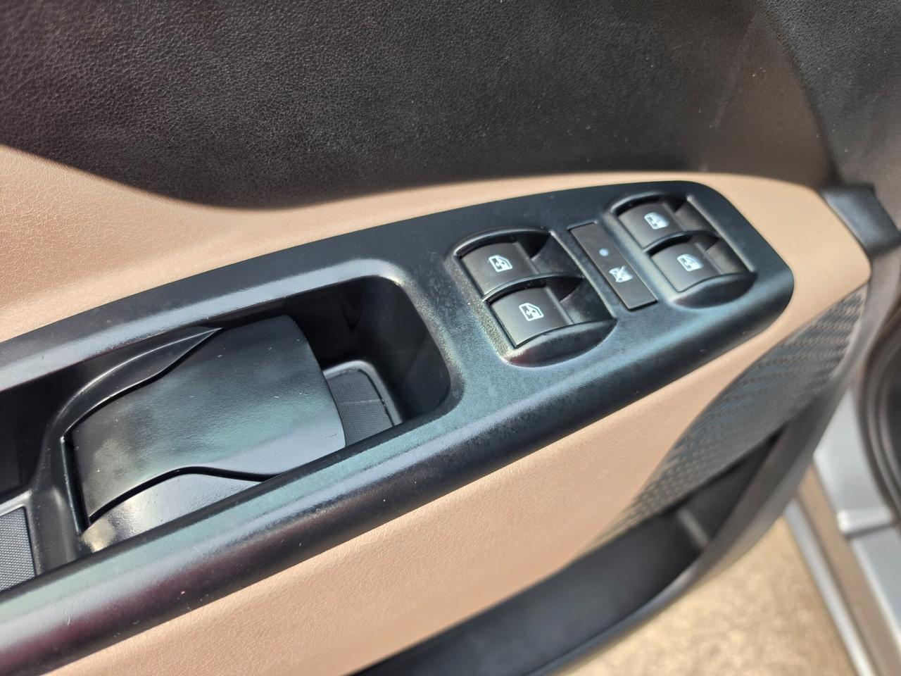 Fiat Dobló 1,6 diesel 05/2015 Cv105