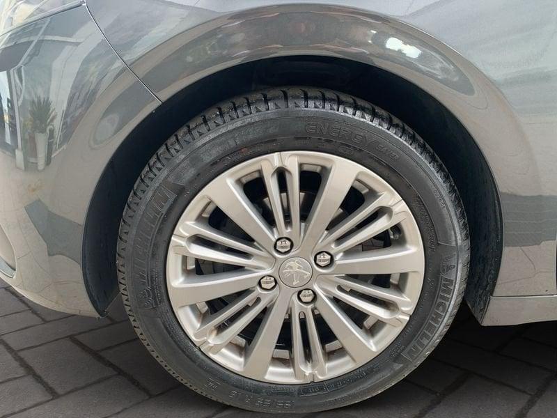 Peugeot 208 PureTech 82 5 porte Active