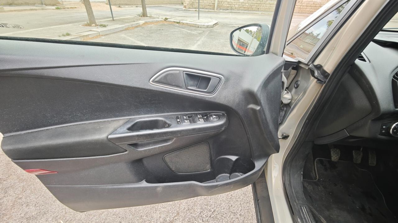 Motore rigenerato Ford B-Max 1.6 TDCi 95 CV Individual