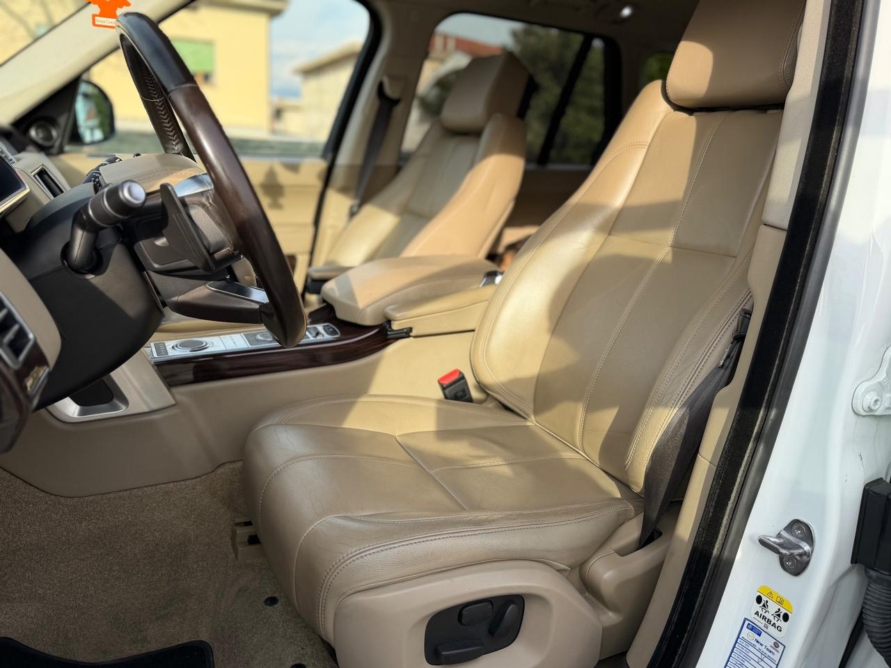 Land Rover Range Rover Vogue 3.0TDV6 black edition