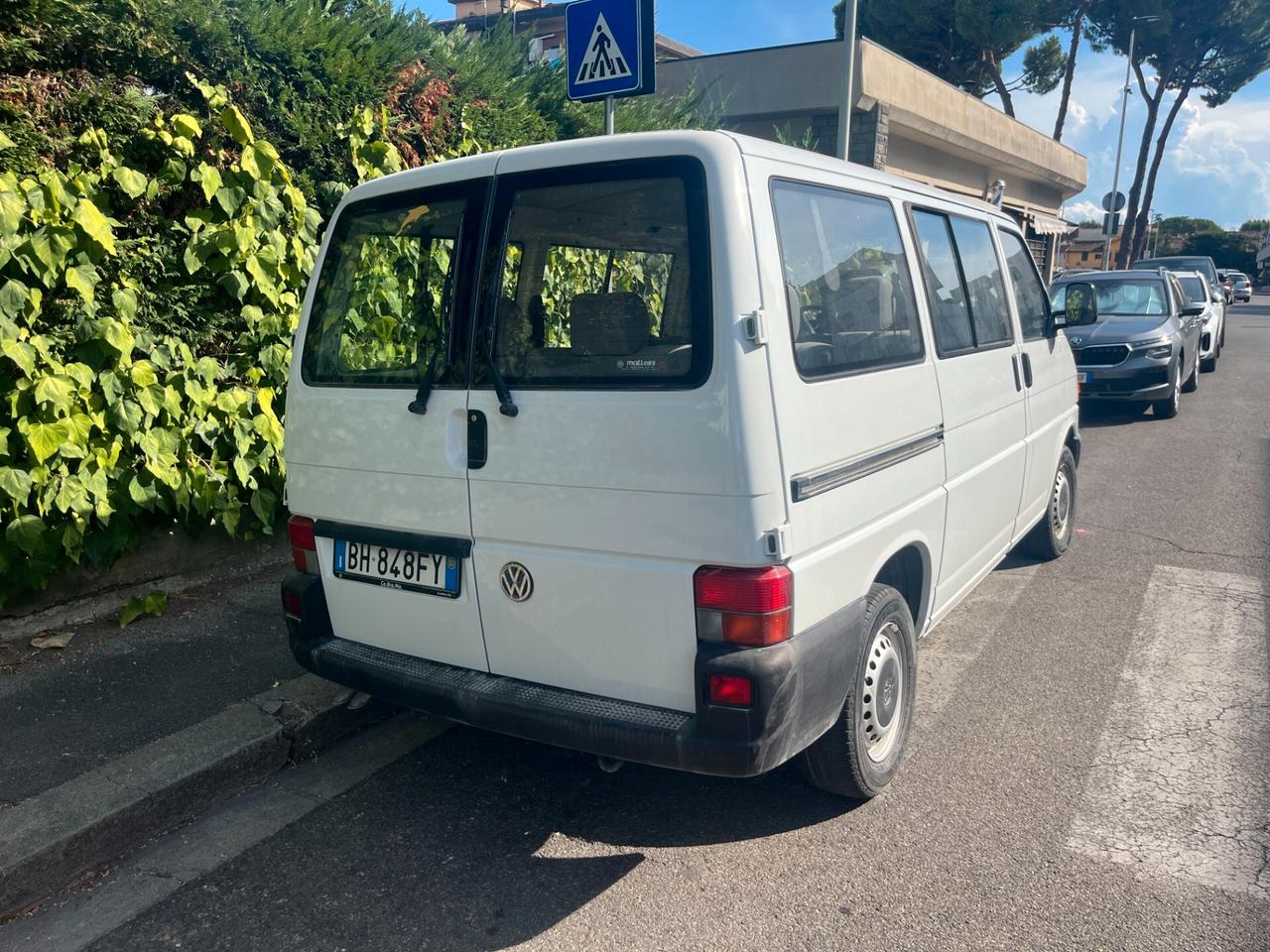 Volkswagen Transporter 2.5 TDI/88CV 9 posti autovettura