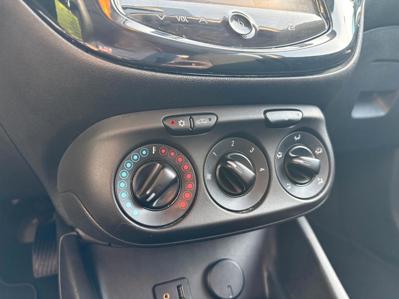 Opel Corsa 1.4 GPL Neopatentati